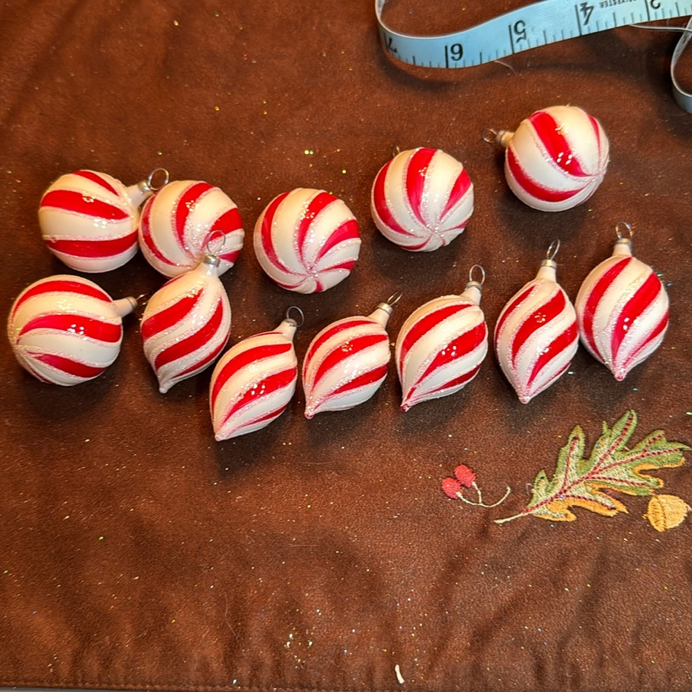 🐈‍⬛ Vintage Peppermint Swirl glass 6 balls & 6 teardrops MCM ornaments w/ bag